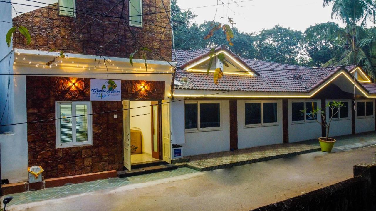 Grande Alpine Hotel Вагатор Екстер'єр фото